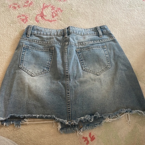 NWOT Shein denim skirt in size medium - Picture 4 of 4